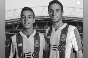 穆西亚拉社媒悼念若塔兄弟：❤️