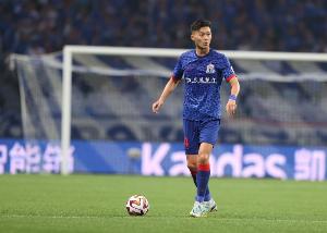 视频直播-记者：蒋圣龙身体不舒服缺席训练，陈晋一赛前训练回到主力一组